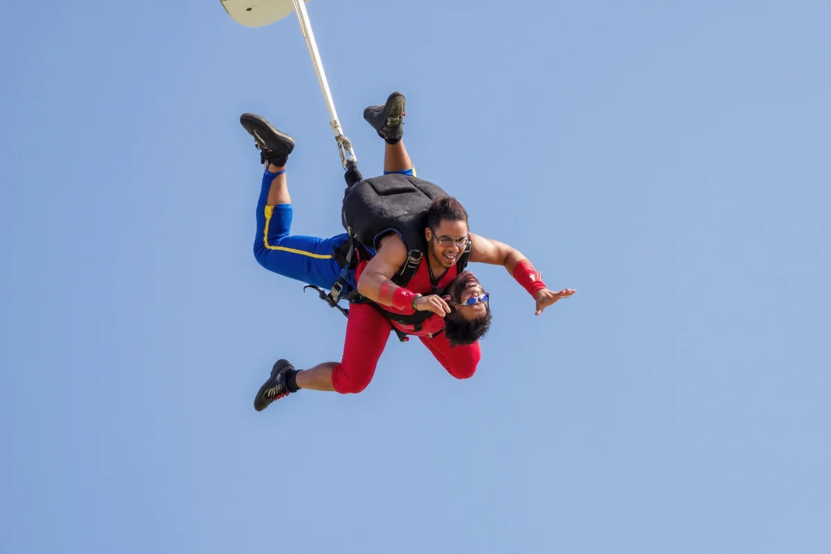 How Many People Die a Year from Skydiving? Stats & Safety