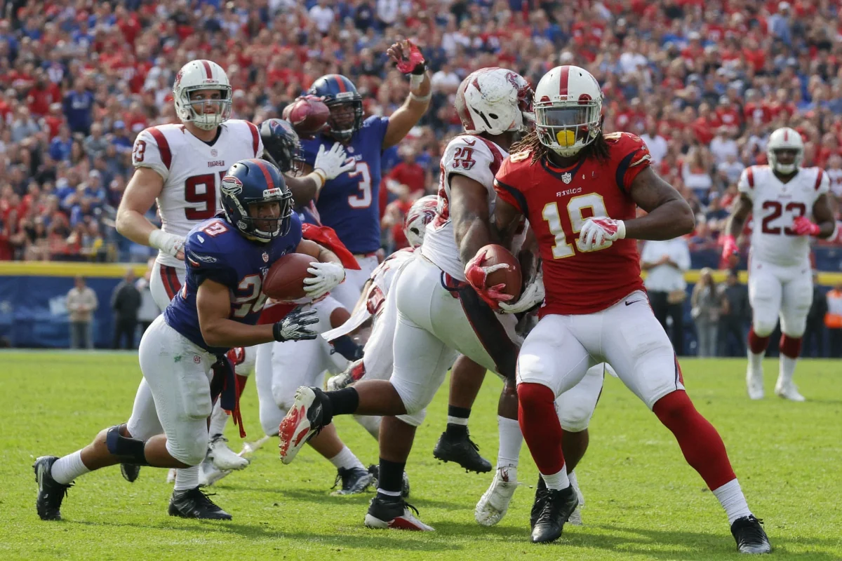 When Do Football Games End? Timing Explained by League