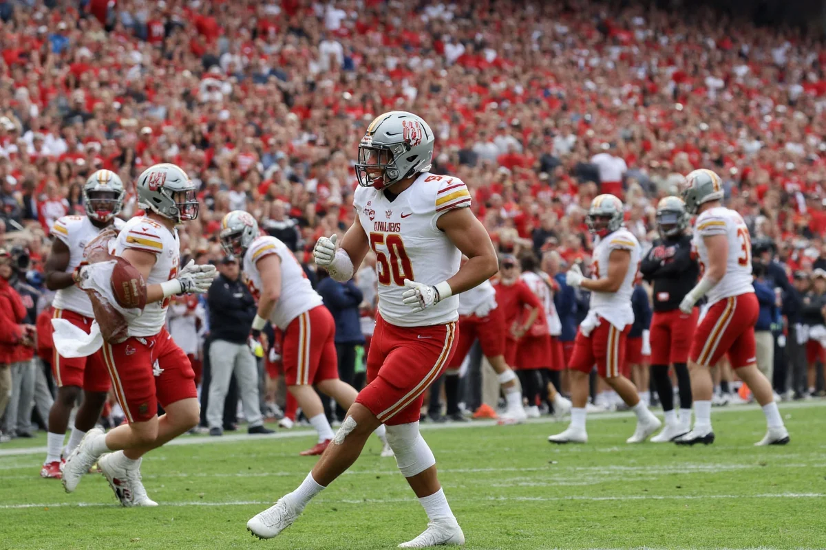Why Is College Football So Popular? Key Reasons Explained